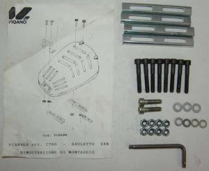 PIANALE BAULETTO PORTA OGGETTI PIAGGIO GILERA PUCH  (BB111))